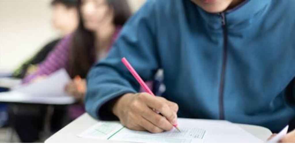 ما مصير الإمتحانات الرسمية؟