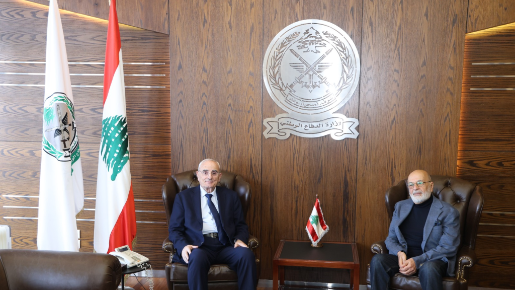 وزير  الدفاع يلتقي شهيب