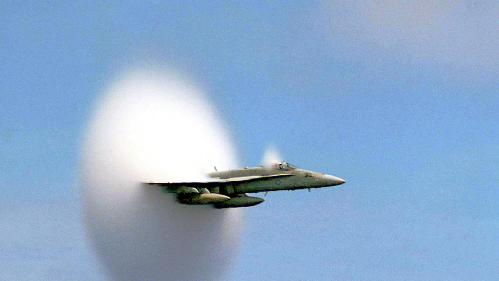 جدار صوت فوق العديد من المناطق اللبنانية