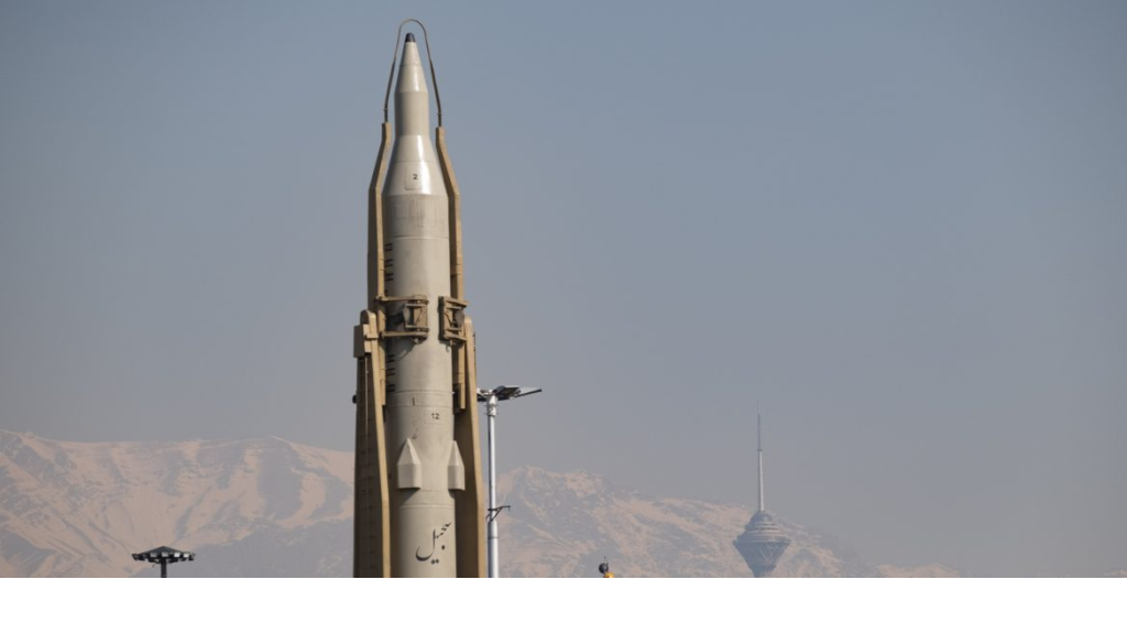 إطلاق صواريخ إيرانية على وسط وشمال الأراضي المحتلة