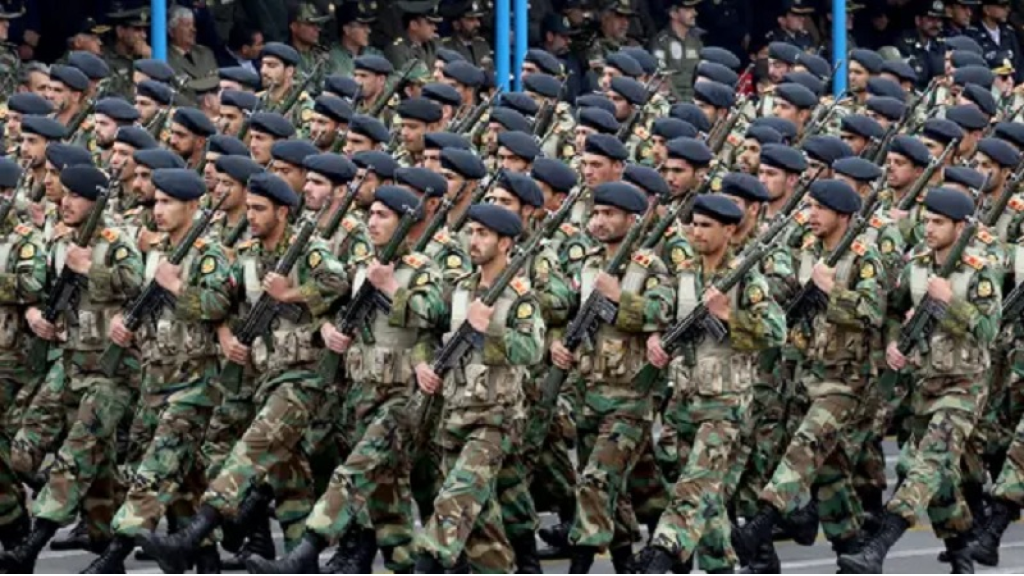 الجيش الإيراني: دمرنا أكثر من 127 مسيّرة متطورة