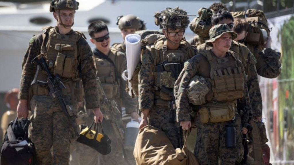 لماذا يُستبعد إنزال المارينز في جزيرة خرج الإيرانية؟ وهل مهمتهم تأمين الملاحة في باب المندب بعد مغادرة حاملة الطائرات جيرالد فورد؟