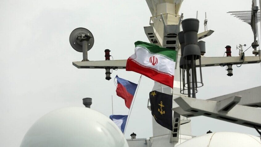 البحرية الإيرانية: لم نسمح للبارجات الأميركية بالتوجه نحو إيران وسنبني قوات بحرية أكثر قدرة