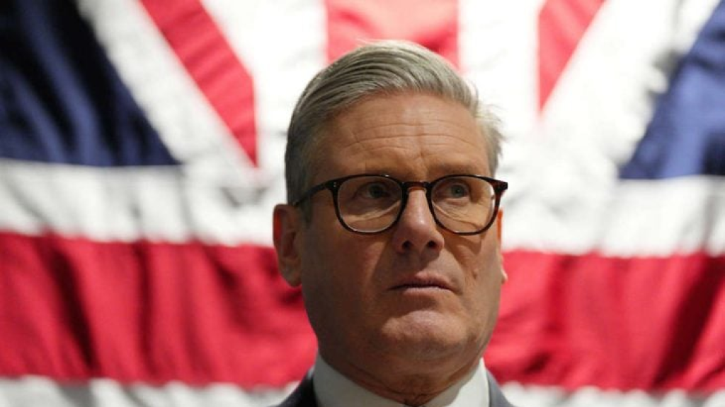 ستارمر: نعمل مع قطاع الصناعات الدفاعية لنشر صواريخ دفاع جوي عند شركاء بالخليج