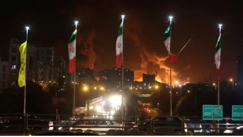 الجيش الإيراني يسقط طائرتين مسيرتين