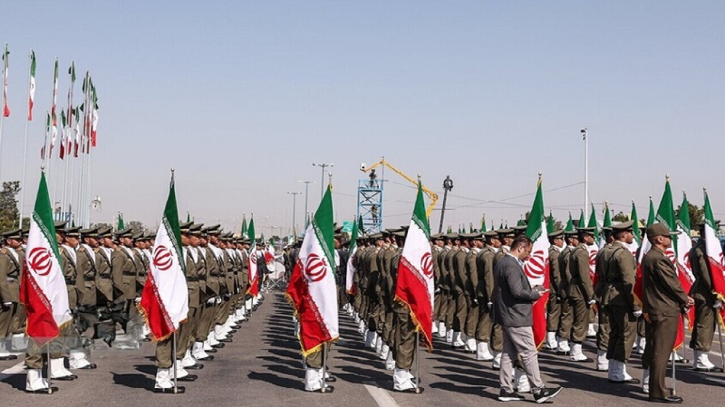 الجيش الإيراني: استهدفنا مراكز الدعم الجوي وصناعات الطائرات المسيّرة ومعدات حيوية لـ”الموساد”