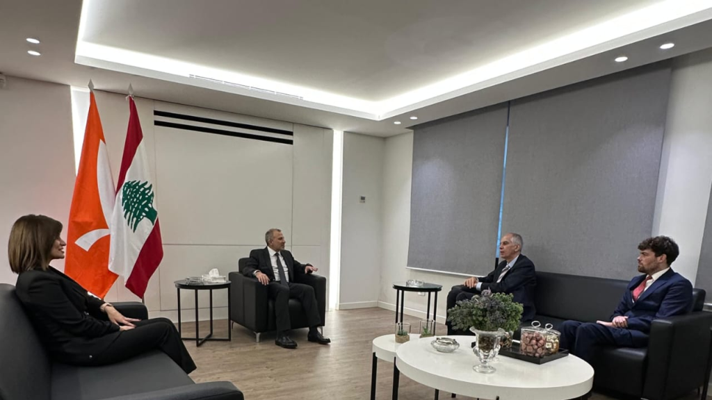 باسيل للسفير الفرنسي: وقف النار أولاً… و