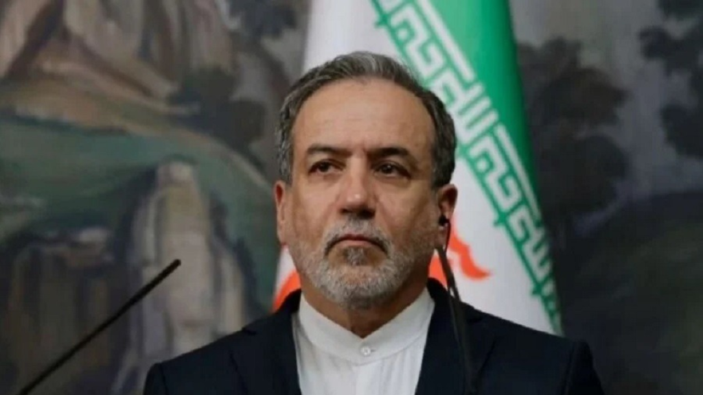 عراقجي لأصحاب فنادق الخليج: لا تقدموا خدمات لعسكريين يعرضون حياة النزلاء للخطر