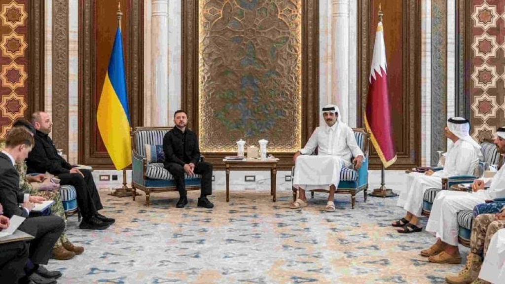 قطر تعلن توقيع اتفاقية دفاعية مع أوكرانيا تتضمن تبادل خبرات مواجهة الصواريخ والمسيّرات