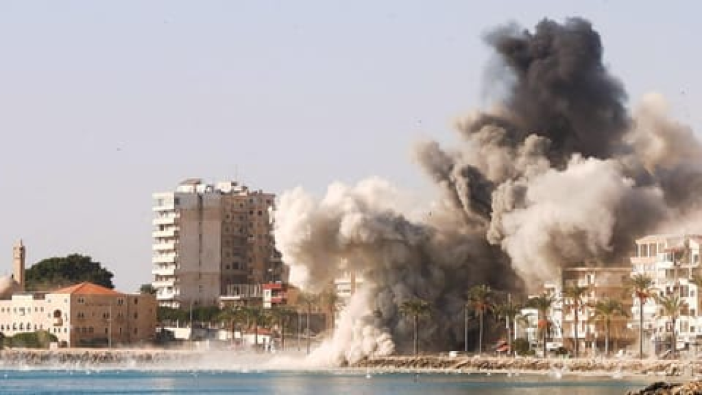 وقفة احتجاحيّة في ساحة الشهداء تنديدًا باستشهاد الصحافيّين