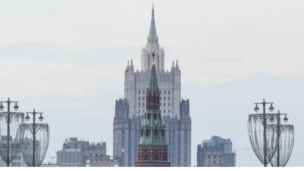 مطاردة للروس.. موسكو تتهم الاستخبارات الأميركية بملاحقة مواطنيها