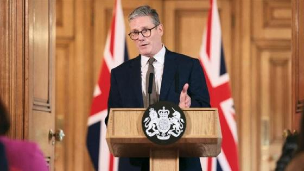 ستارمر يردّ على ترامب: لن نرضخ إلى الضغوط