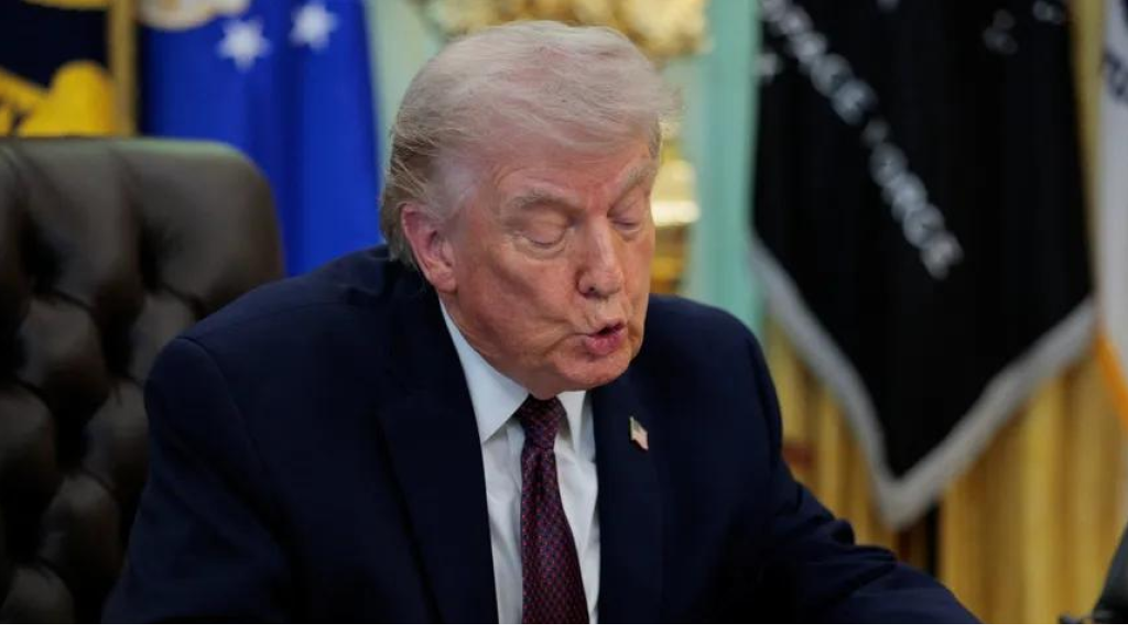 ترمب: أدرس بجدية انسحاب أميركا من حلف شمال الأطلسي