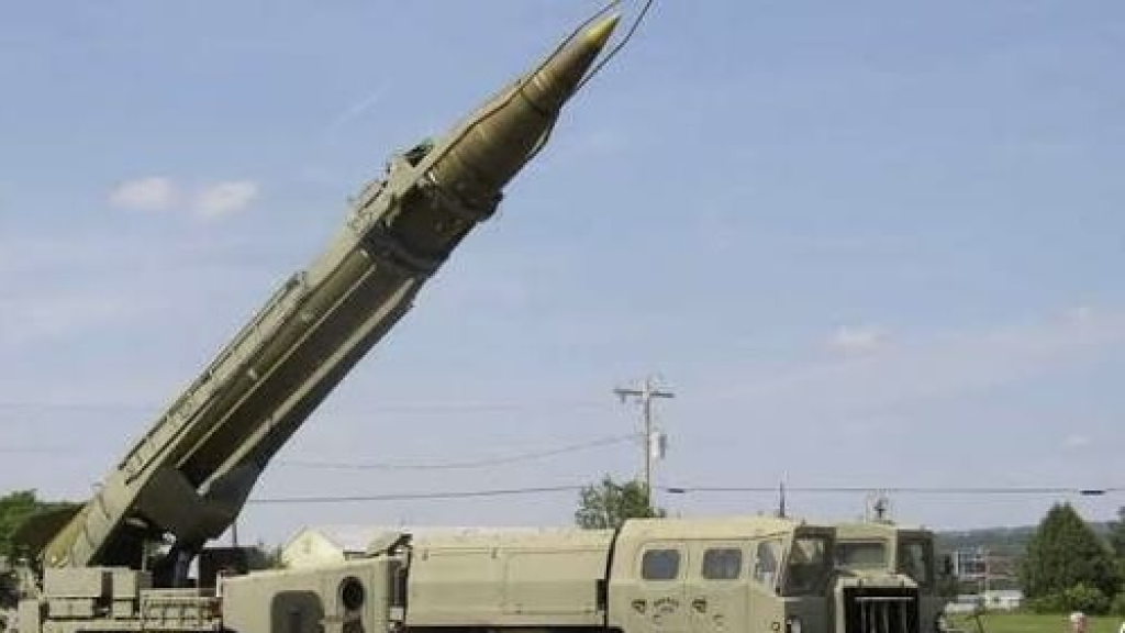 المقاومة تطلق صاروخ “SCUD-D” على قاعدة “بلماخيم”!