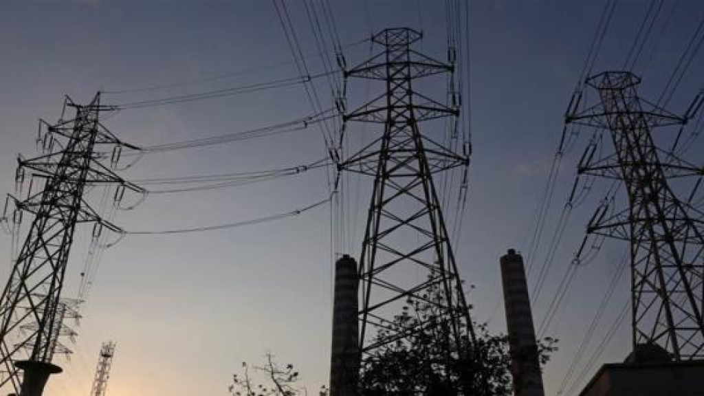 بعد استهداف دبين.. عتمة تضرب هذه المناطق!