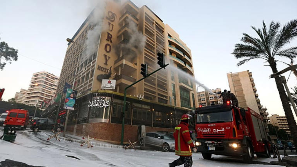 فنان لبناني يقاضي إسرائيل في باريس بتهمة جرائم حرب بعد مقتل والديه بغارة في بيروت