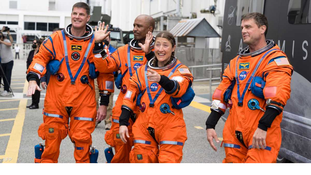 رواد فضاء أرتيميس 2 ينطلقون نحو القمر بعد قضاء يوم حول الأرض