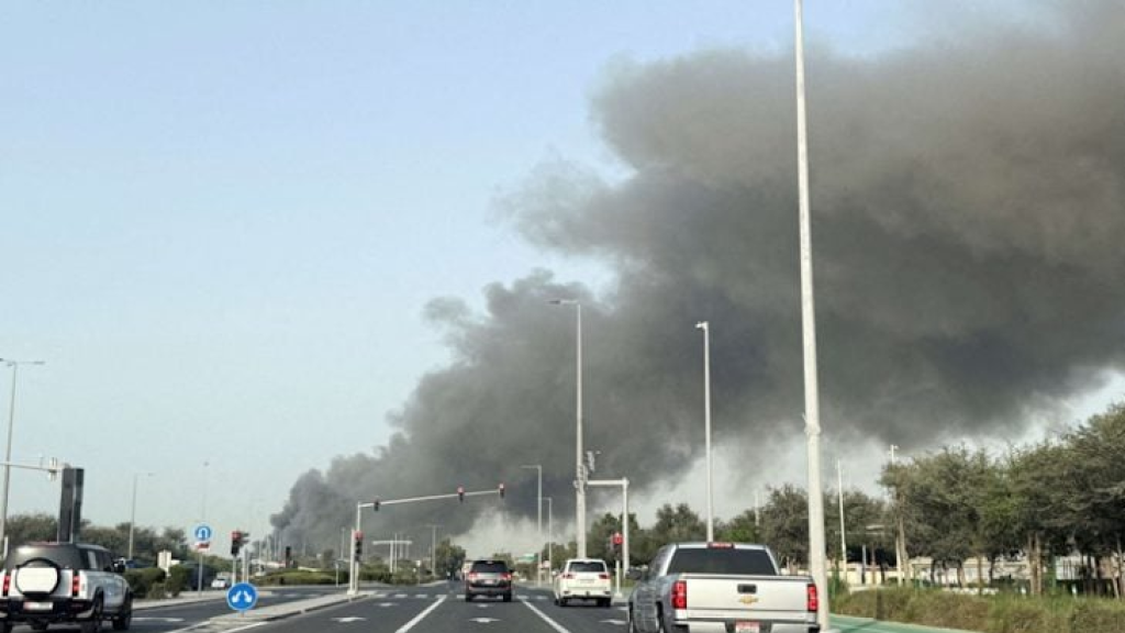 أبوظبي.. حريق بمنشآت حبشان للغاز جراء شظايا اعتراض جوي