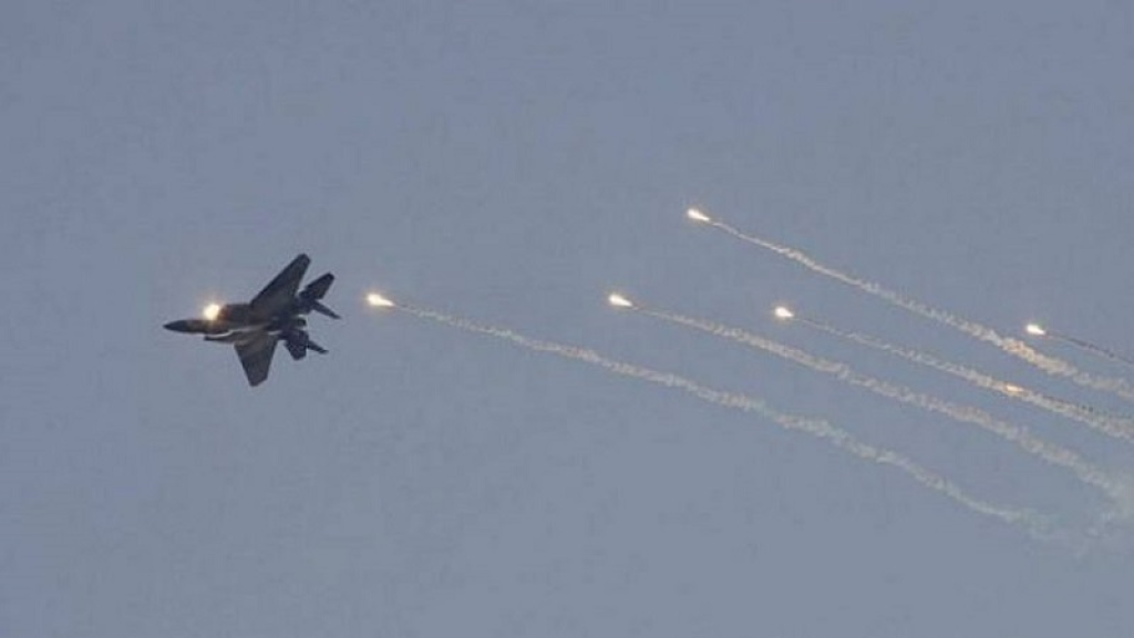 العدو يرمي بالونات حرارية في سماء الضاحية (فيديو)