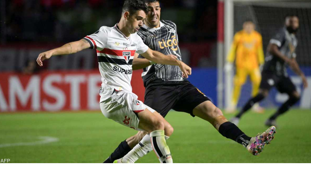 بسبب مشاكل في القلب.. نجم برازيلي شهير يعلن اعتزاله