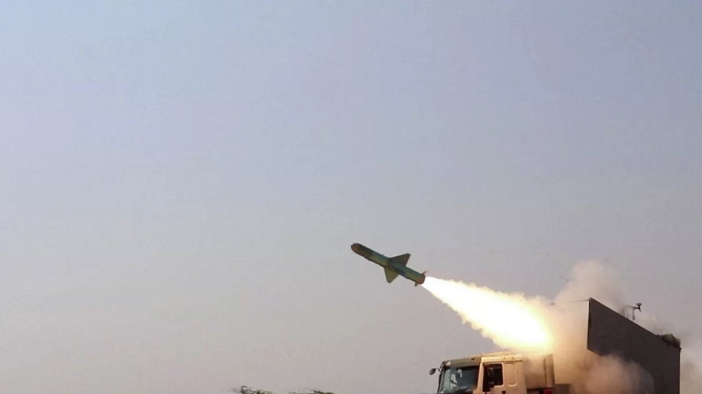 كيف تطلق إيران صواريخها رغم حرب تشلّ أي جيش؟