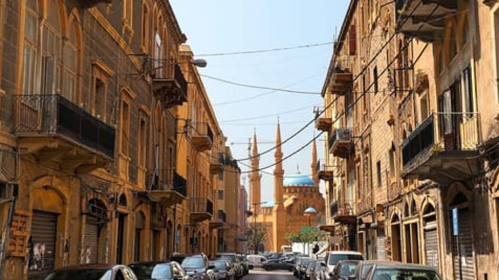 اقتصاد لبنان تحت الصدمة… اختناقٌ قبل الانفراج؟