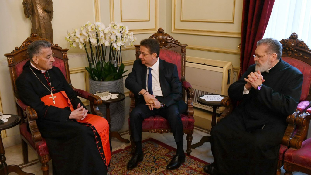 كنعان من بكركي: استجلاب حروب الآخرين خسارة للجميع