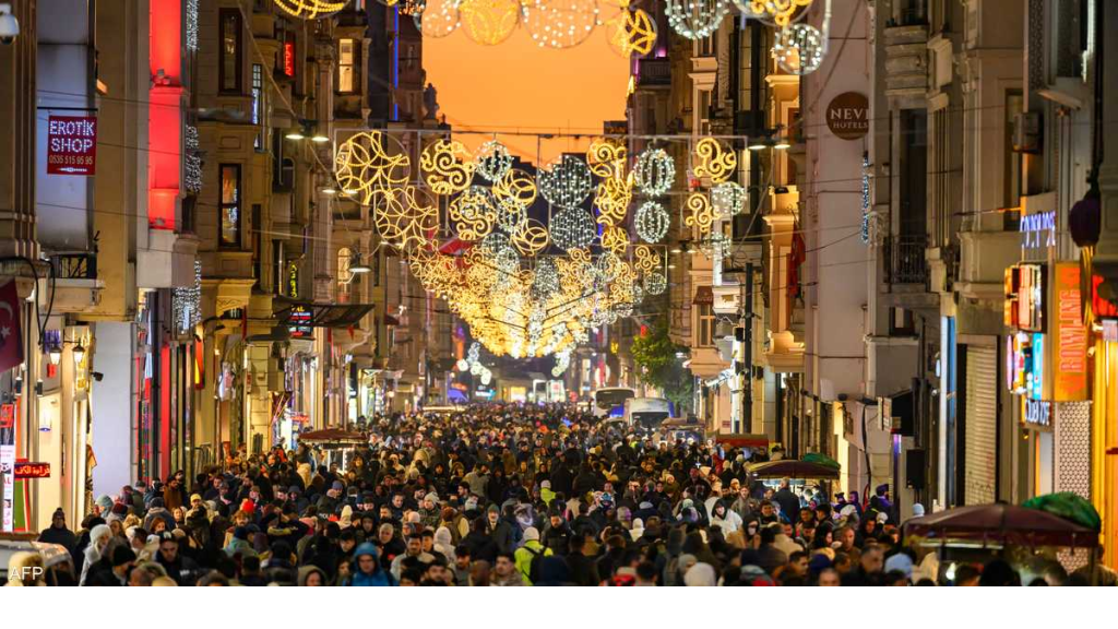 مقتل 3 أشخاص بإطلاق نار قرب قنصلية إسرائيل في إسطنبول (فيديو)