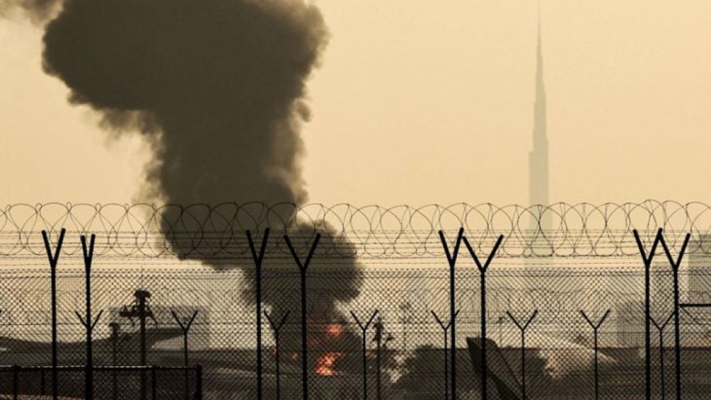 الإمارات: إصابة شخصين في هجوم إيراني على مبنى شركة الثريا للاتصالات بالشارقة 