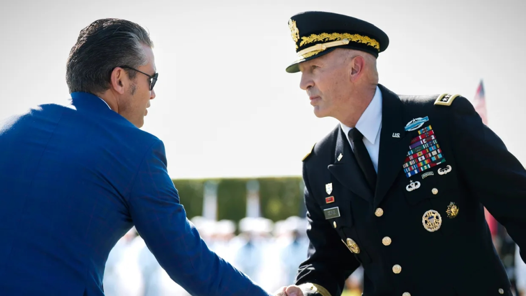  واشنطن تهتز… إقالات عسكرية مفاجئة تُشعل الجدل حول قيادة البنتاغون