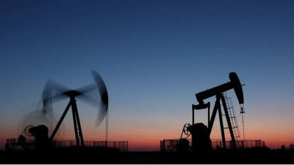 ارتفاع أسعار النفط الأميركي بعد استهداف جزيرة “خرج”