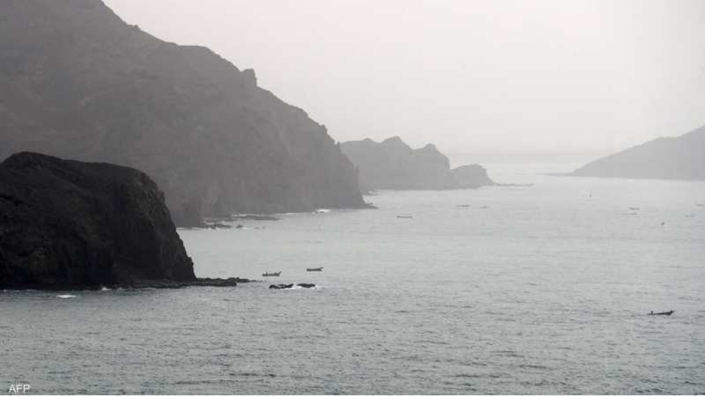 إيران تهدد بإغلاق مضيق باب المندب