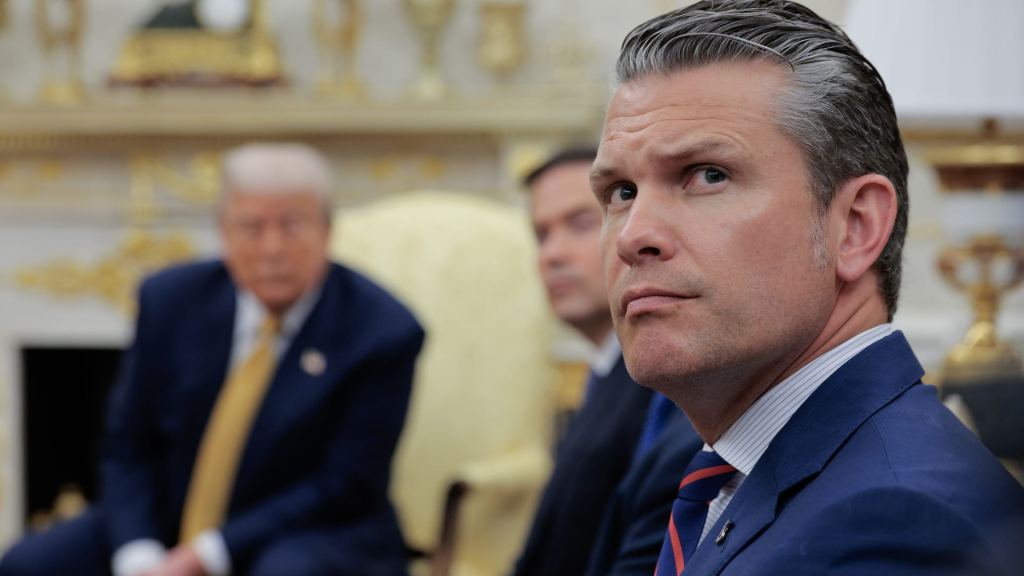 وزير الدفاع الاميركي كبش فداء جاهز لنتائج الحرب