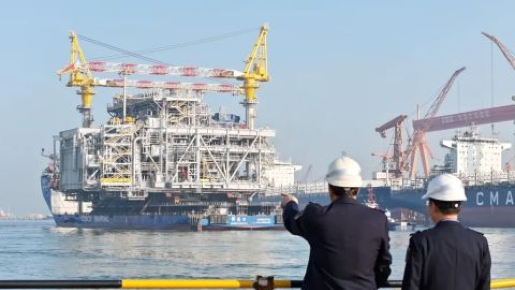 توقف إطلاق النار… فكم يستغرق تعافي القطاع النفطي؟