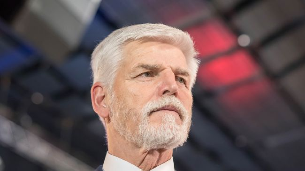 الرئيس التشيكي يتهم ترامب بتدمير وحدة حلف الناتو