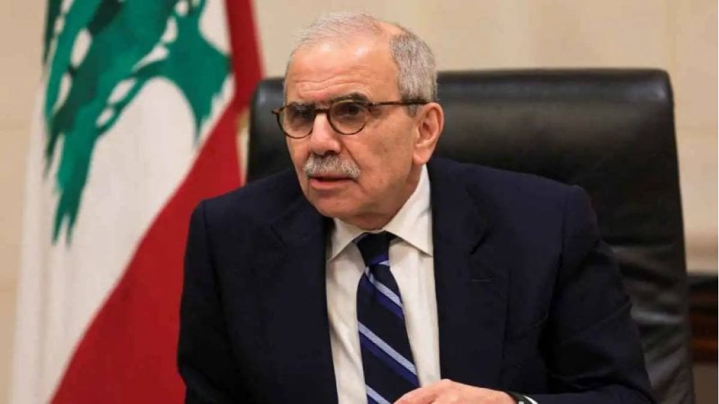 نواف استقل.. 