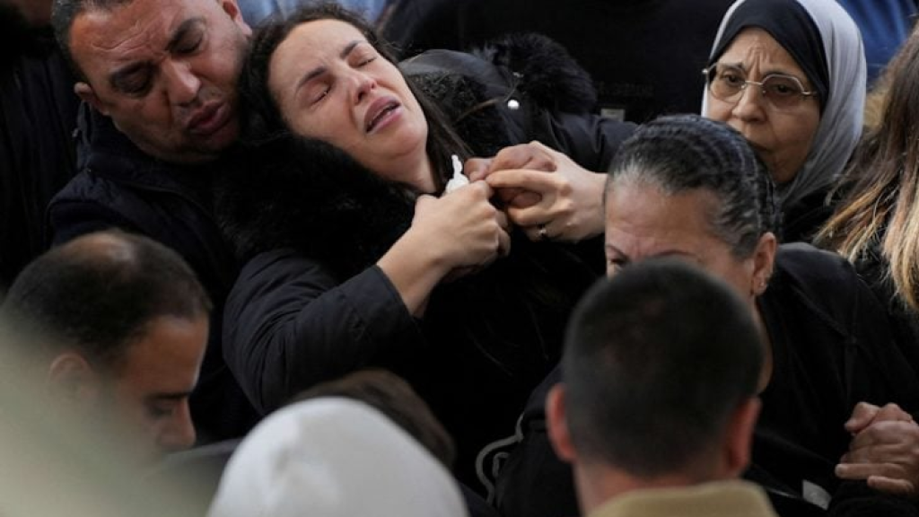 استشهاد اثنين في غارة إسرائيلية جنوب لبنان.. وحزب الله يعلن استهداف قاعدة عسكرية في أسدود