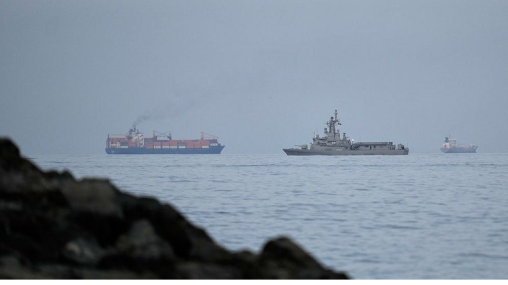 15 سفينة عبرت مضيق هرمز منذ إعلان وقف إطلاق النار