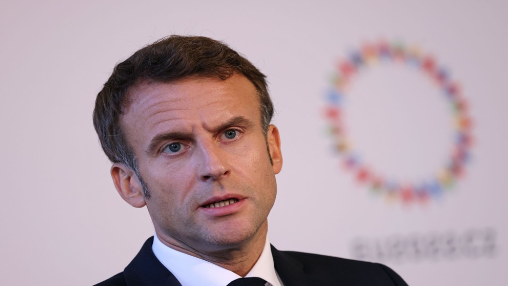 ماكرون يؤكد ضرورة تثبيت وقف إطلاق النار في لبنان وضمان تطبيقه