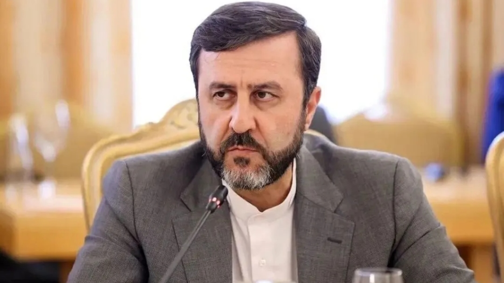 غريب آبادي: مفاوضاتنا مع أمريكا تحولت إلى مطالبة.. وندخل الحوار بـ “يد عليا”