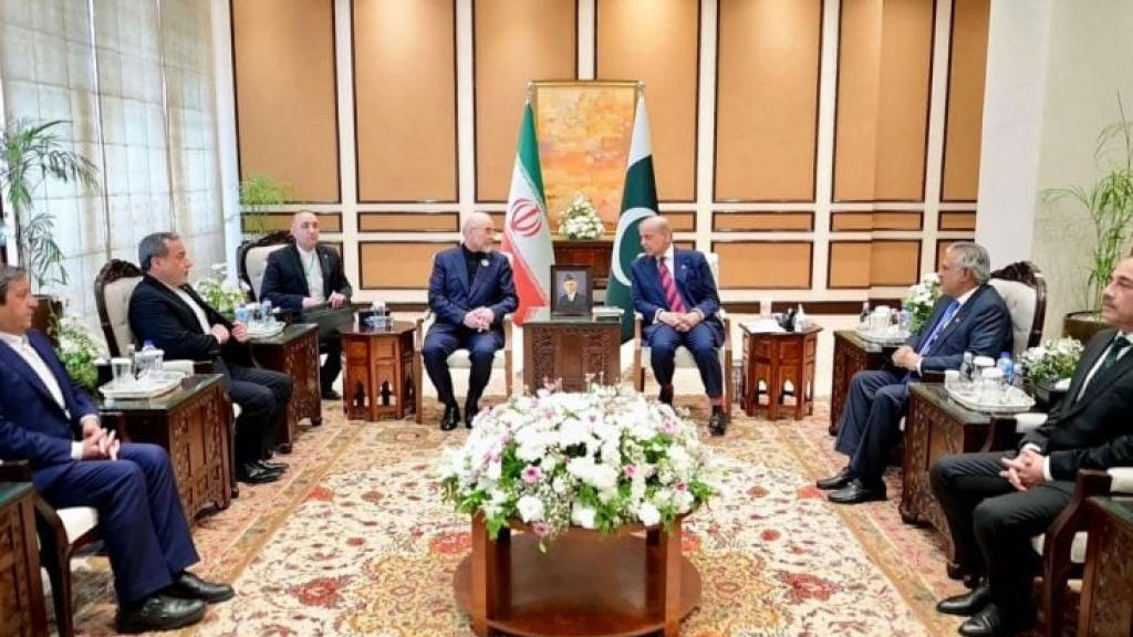 مسؤول إيراني: مطالبنا الرئيسية تشمل تعويضات الحرب والسيطرة على مضيق هرمز