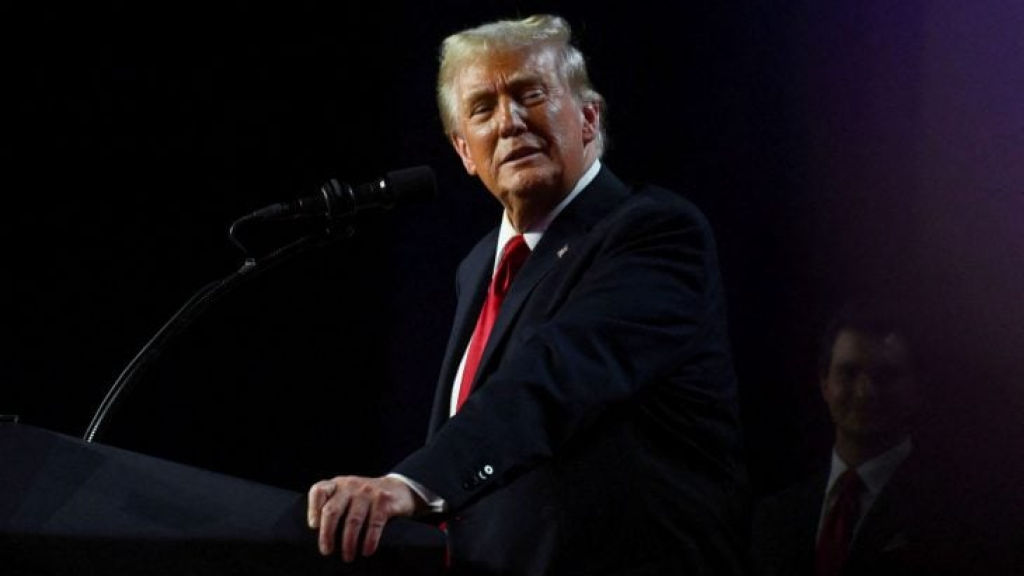 ترامب: ما سيحدث لإيران قد يشبه فنزويلا