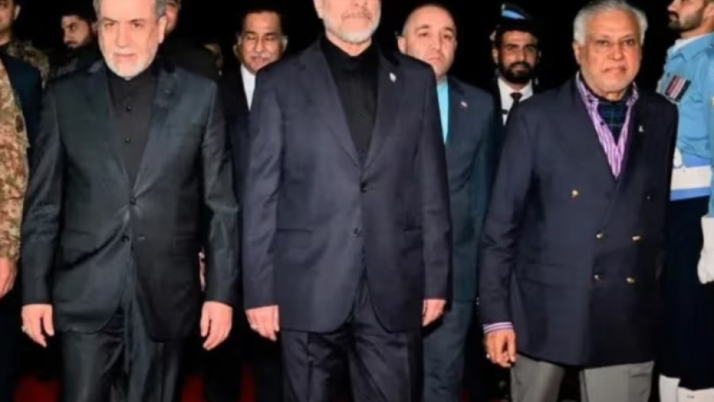 عضو في الوفد الإيراني: نواف سلام تسبب بعرقلة وقف إطلاق النار في لبنان