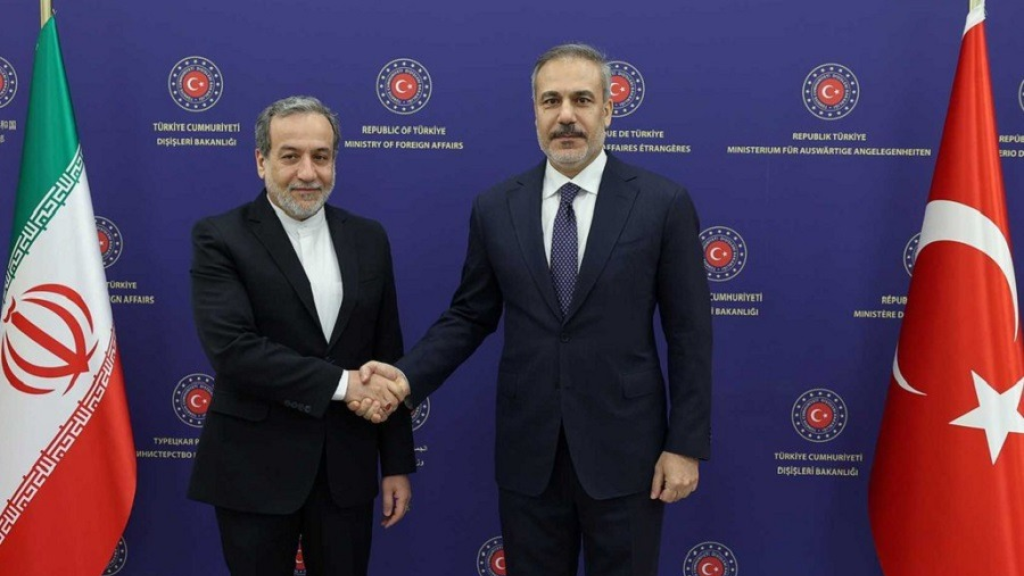 عراقجي يؤكد دعم إيران الحازم لمقاومة الشعب اللبناني المشروعة