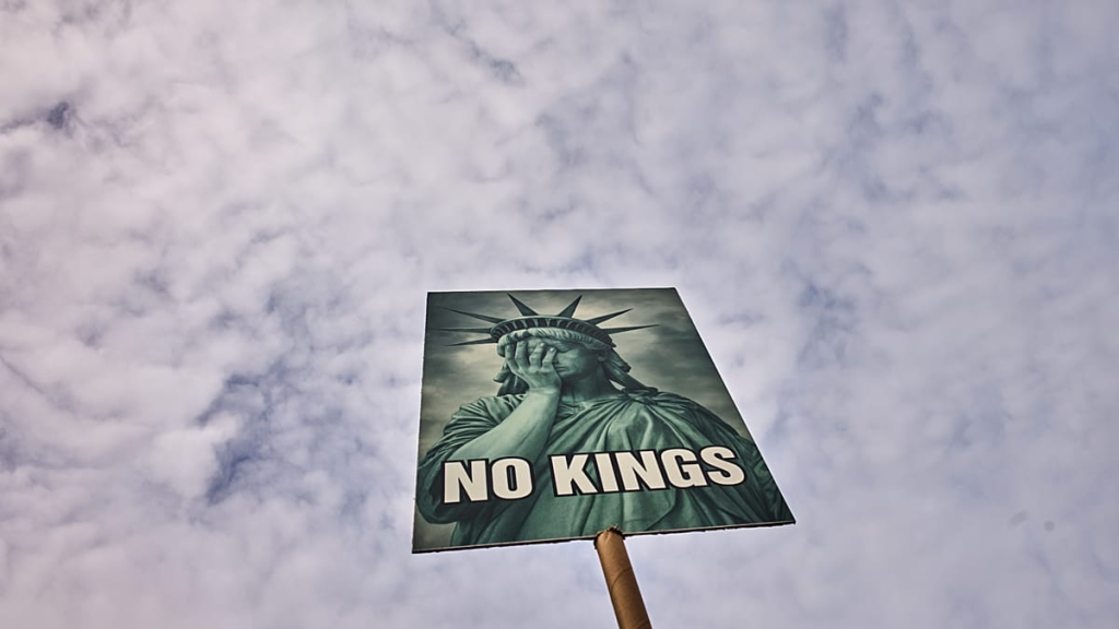 هل تسرّع سياسات إدارة ترامب نهاية 