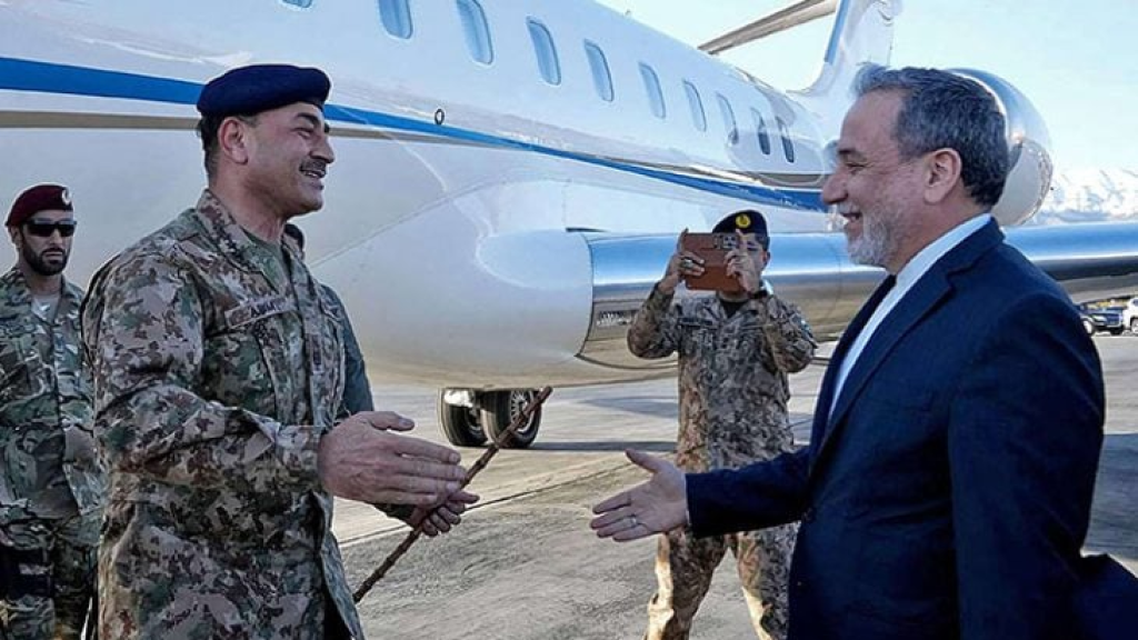 ترامب يتوقع نهاية قريبة للحرب… وقائد جيش باكستان يزور إيران تمهيدا لاستئناف المفاوضات