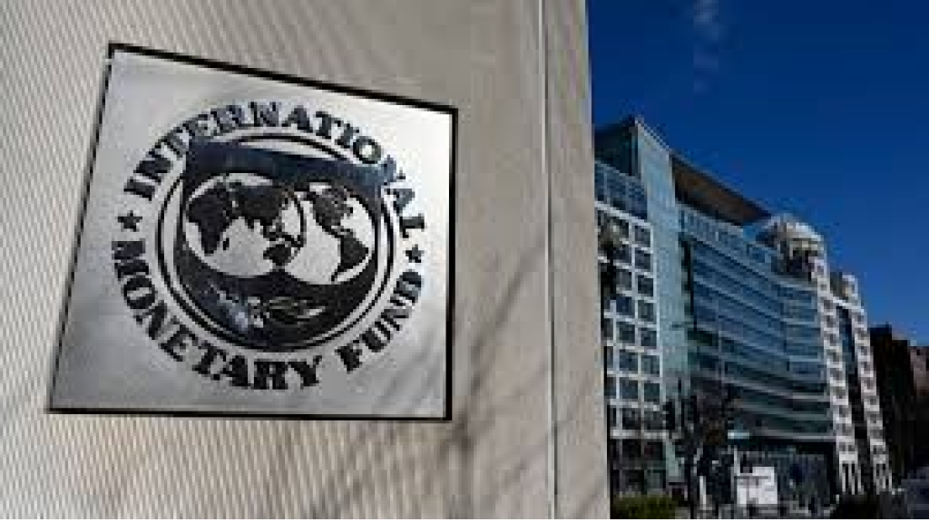 صندوق النقد يحذّر: الاقتصاد العالمي ينجرف نحو الأسوأ و12 دولة على أبواب طلب الإنقاذ