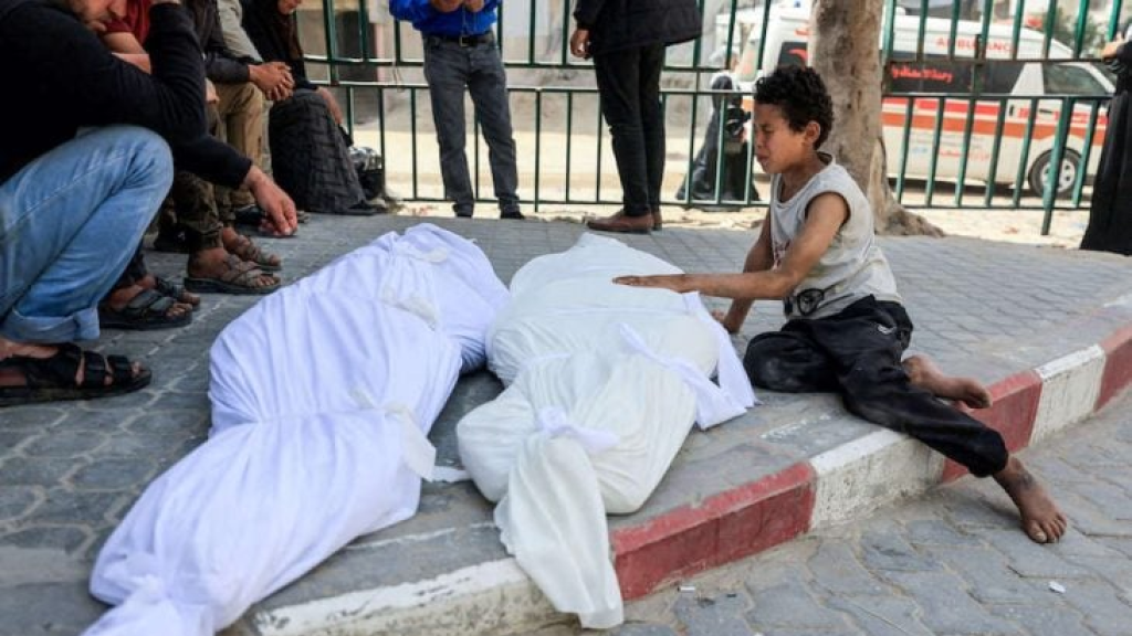 استشهاد 4 فلسطينيين بينهم طفل بهجمات إسرائيلية على غزة الخميس