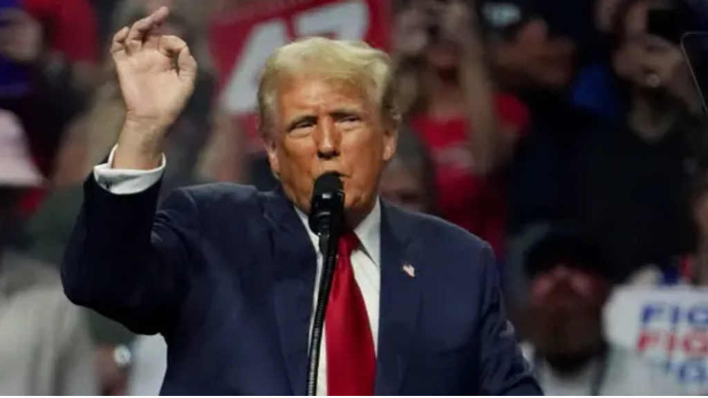 ترامب: فرص التوصل إلى اتفاق مع إيران كبيرة