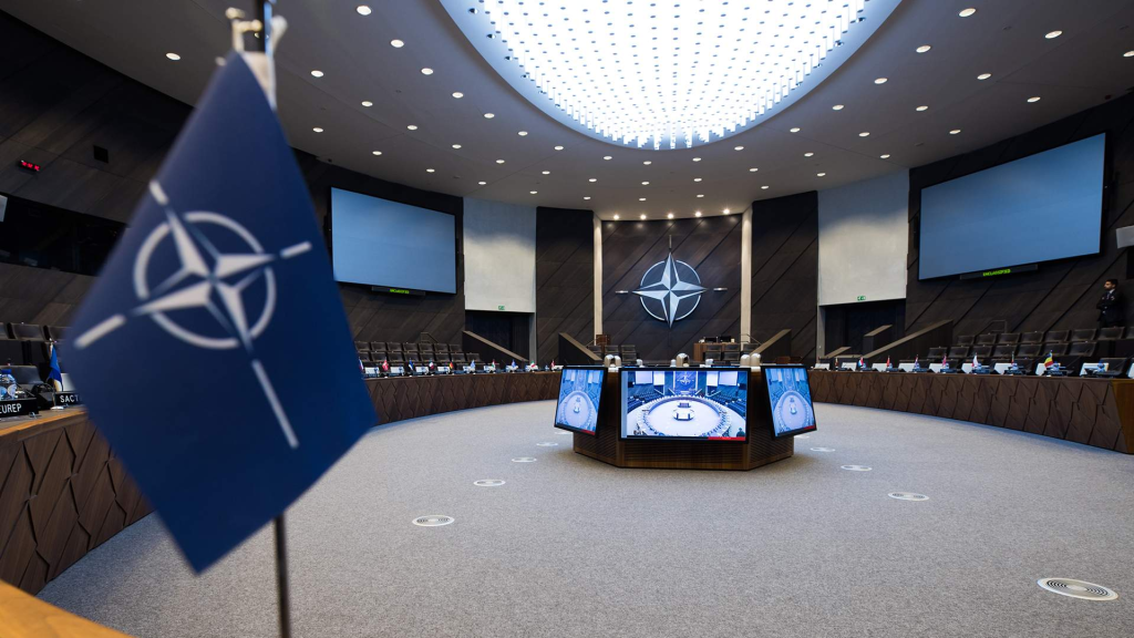 ما بديل حلف الناتو من وجهة نظر أوروبا وكندا؟